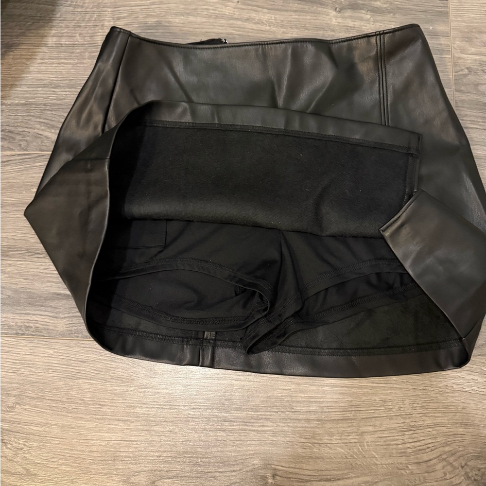 Hollister Black Faux Leather Skort - Picture 2 of 3